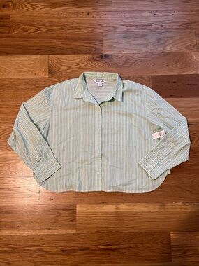 Women’s Old Navy Cropped Button-Down, Size XL